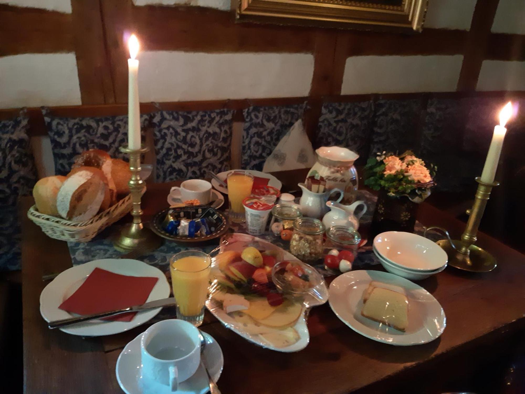 Altfraenkische Weinstube Hotel โรเทนบวร์ก อ็อบ แดร์เทาเบอร์ ภายนอก รูปภาพ