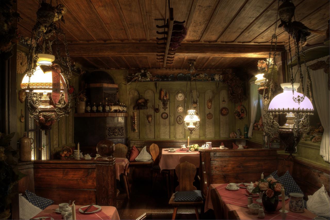 Altfraenkische Weinstube Hotel โรเทนบวร์ก อ็อบ แดร์เทาเบอร์ ภายนอก รูปภาพ